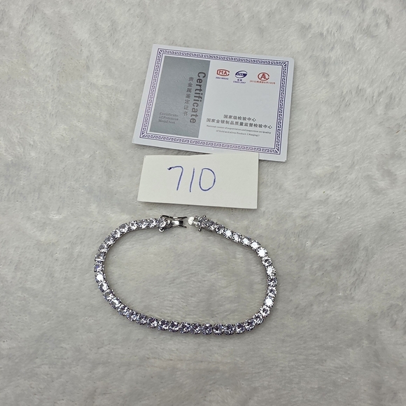 925 Sterling Silver Moissanite Tennis Bracelet .5 Carat - Picture 2 of 5